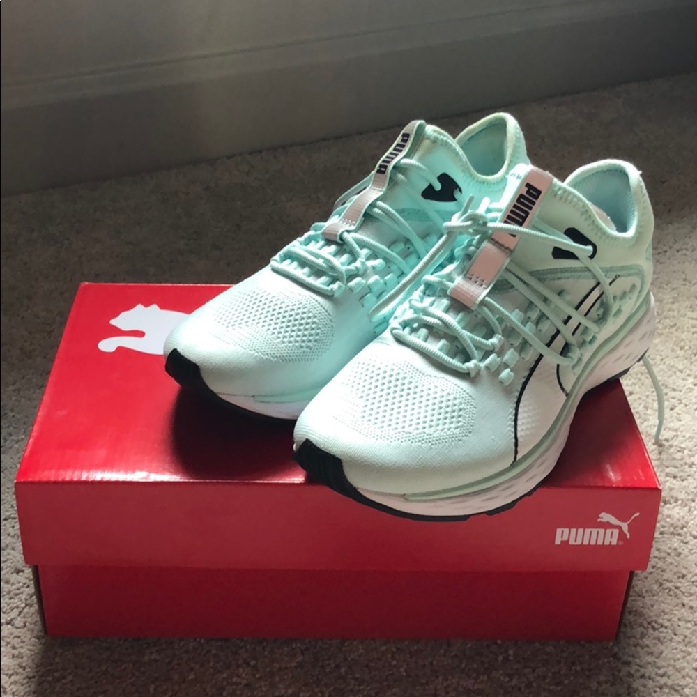 women’s puma running shoes